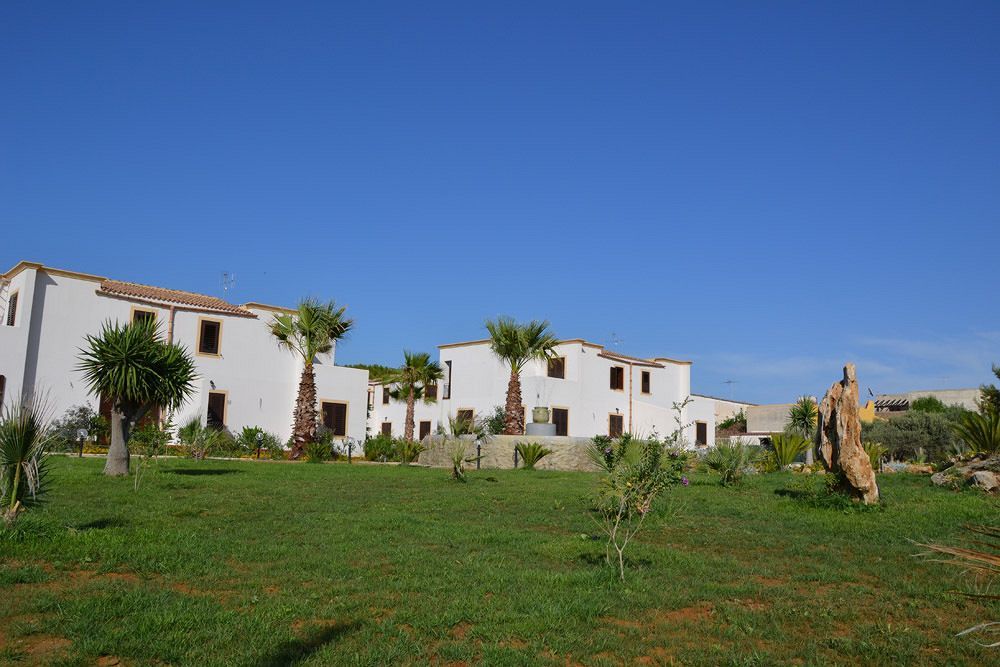 Case Vacanza Torre Lupa Марсала Экстерьер фото